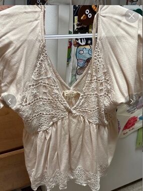 Size medium Miami top